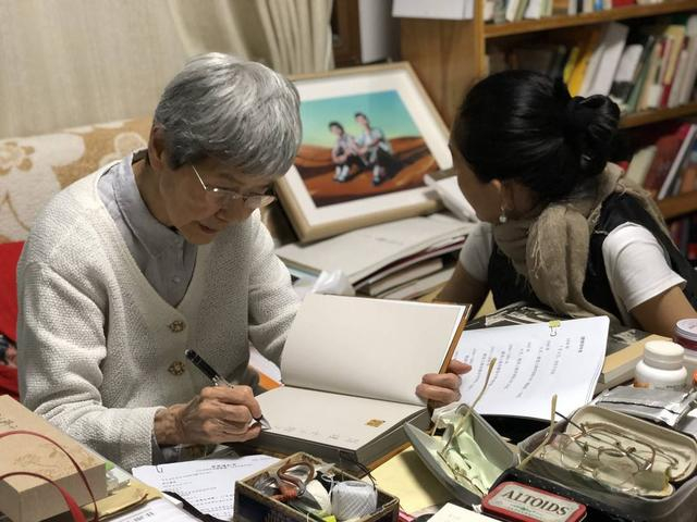 △陈瑾（右）与樊锦诗（图片由苗月提供）