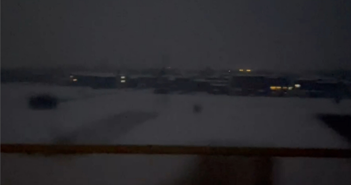 车窗外的雪景。受访者供图