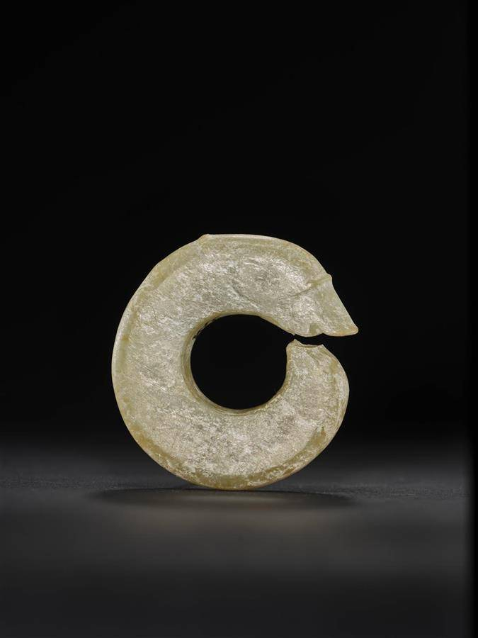 玉龙 新石器时代 天门石家河遗址出土（盘龙城遗址博物院供图）