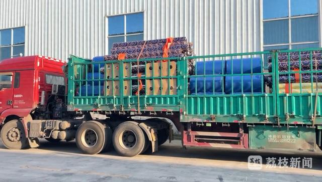 刘贺驾驶的重型挂车