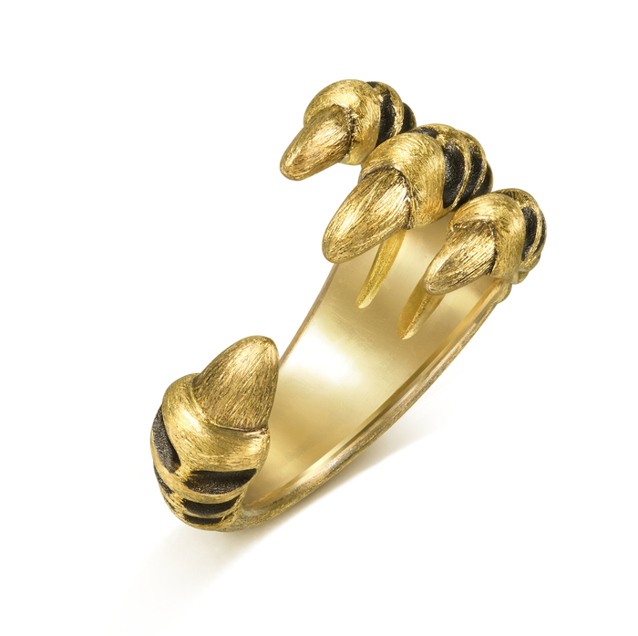 周生生文化祝福“传奇”足金传奇金龙爪戒指