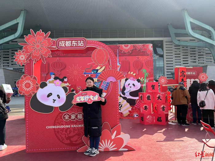 ▲独自旅游的小马