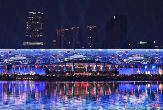 ▲天府国际会议中心瓦屋面数字大屏