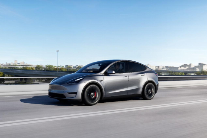 现在购Model Y指定版本现车可享受8000元限时现金优惠。 特斯拉供图 华龙网发