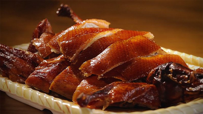 皮酥肉嫩的宜良烤鸭.视频截图