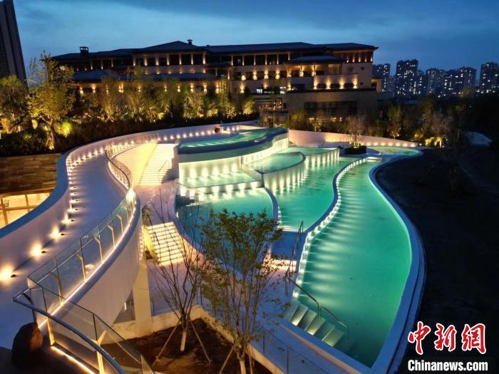 &nbsp;&nbsp;图为沈阳一家网红温泉度假酒店. 沈阳市沈北新区供图
