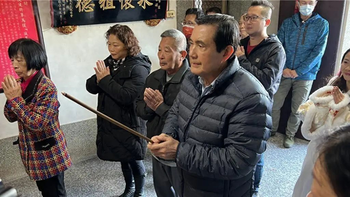 ▲马英九大年初二在城隍庙进香