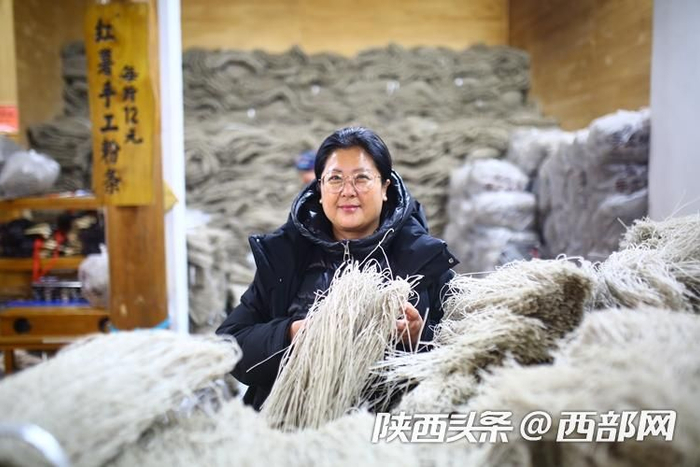 袁家村粉条作坊合作社社长马秋凤