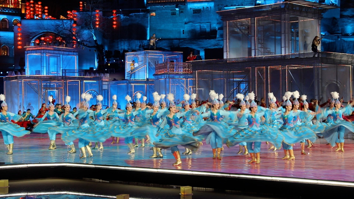 2024年总台春晚新疆喀什分会场节目《舞乐新疆》——哈萨克族舞蹈