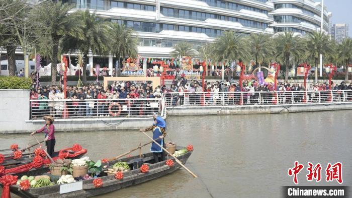 水上新春集市现场。南沙区政府 供图