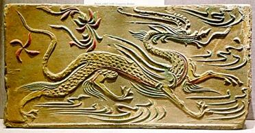 图为韩伟拍摄的南朝龙纹画像砖。受访者供图