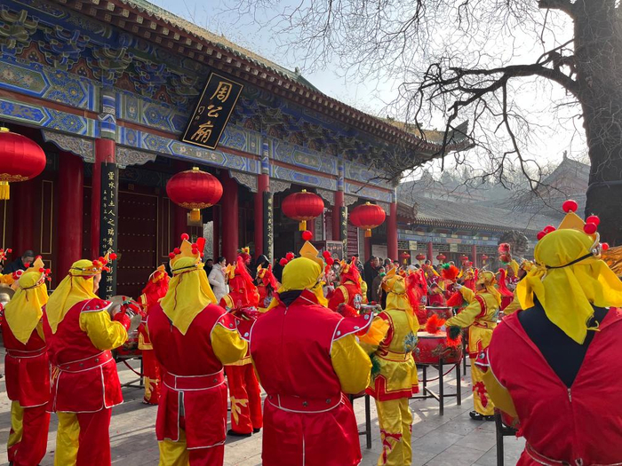 当地群众在周公庙景区进行非遗演出。（周公庙景区供图）