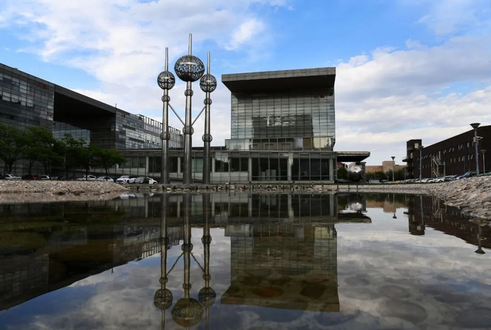 水滴公司大楼 来源：视觉中国