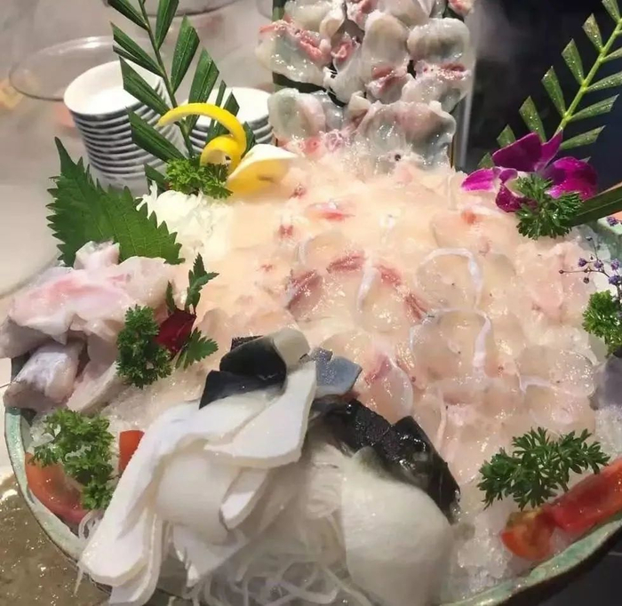 河豚火锅。源于唐山市曹妃甸区文化广电和旅游局