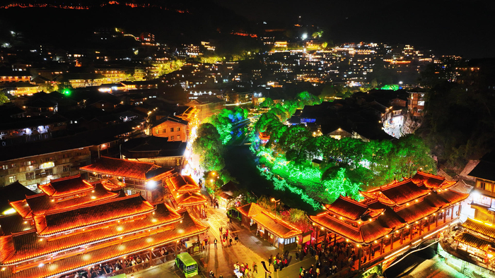 ▲西江千户苗寨夜景。据ICphoto