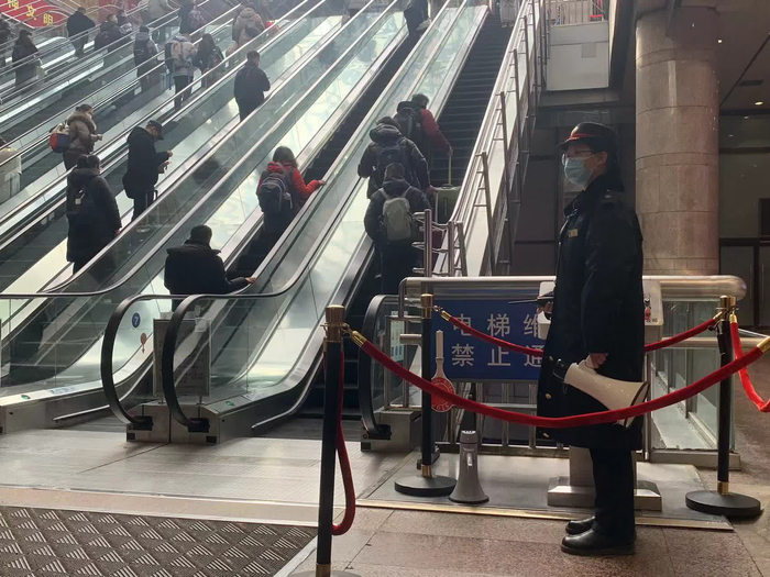 李欣冉在值守