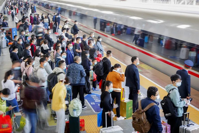 "闷罐车"早已消失在历史的长河中，取而代之的是干净、快捷的高铁。（2021年2月7日拍摄于京广高铁广州站）