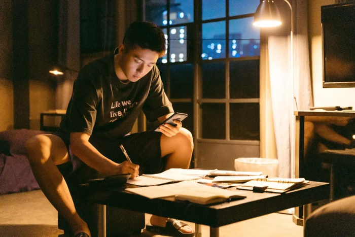 《没有工作的一年》剧照