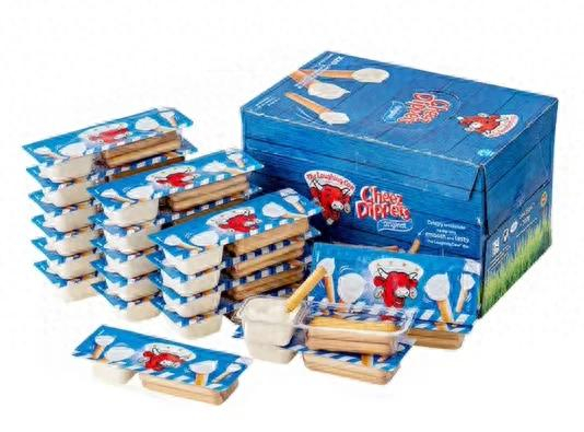 而年轻人则更爱低糖低脂类零食，坚果、含维生素的果干、鸡胸肉干等低脂低糖类零食的成交额同比增幅均超100%。