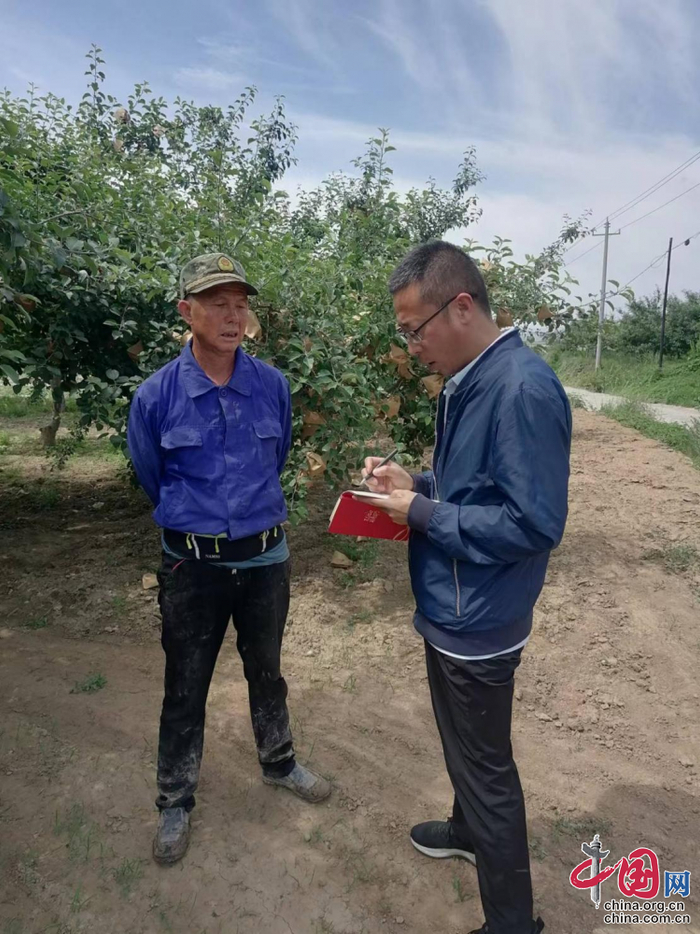 第一书记马亚民的务实作风，深深影响着柯成龙和芦白村的村民们