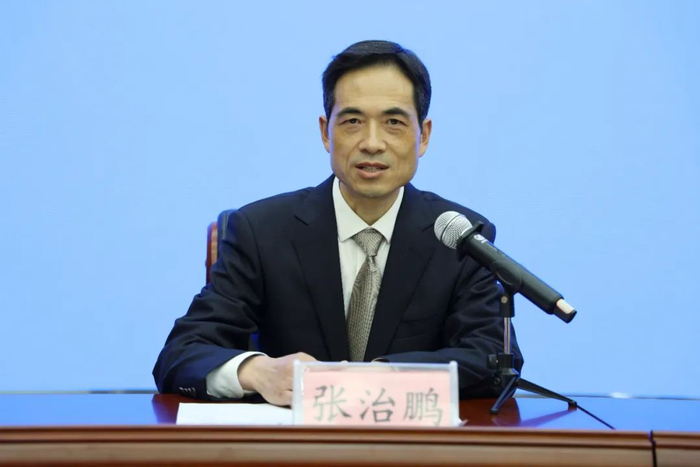 市教育局党委委员、二级调研员张治鹏