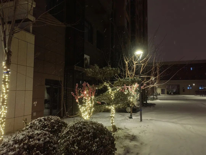 2月20日晚，雄安雪景。王艺颖摄