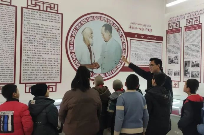 和田地区洛浦县布亚乡开展思想引领课程。