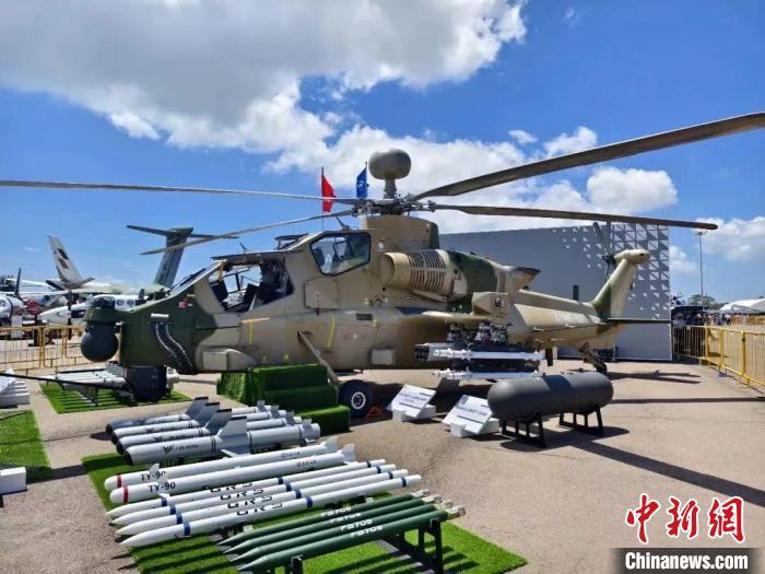 中国直10ME武装直升机真机首次亮相境外航展