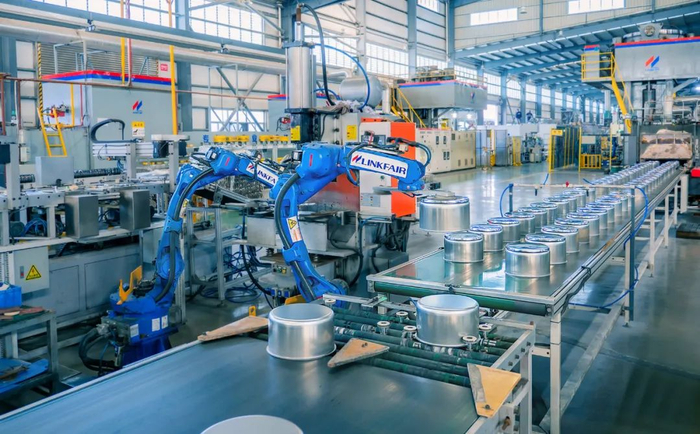 凌丰公司自动化智能车间