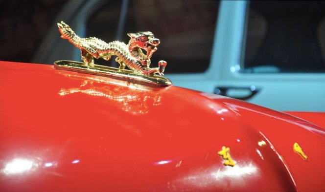 东风CA71车头的金龙  资料图片