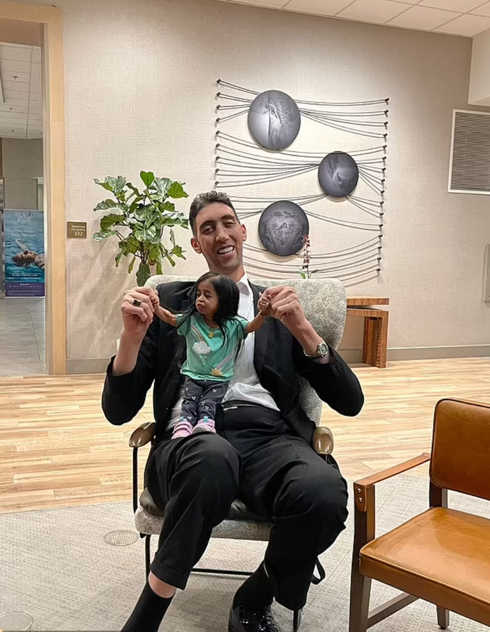 ▲科森与阿姆格在加州合影