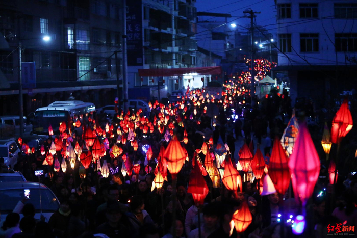 ▲南充“蛴蟆节” 资料图