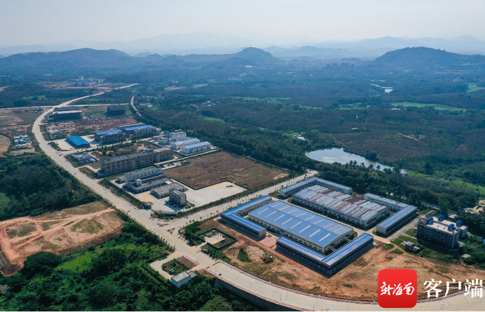 　　俯瞰海南湾岭农产品加工物流园。记者 李昊 摄