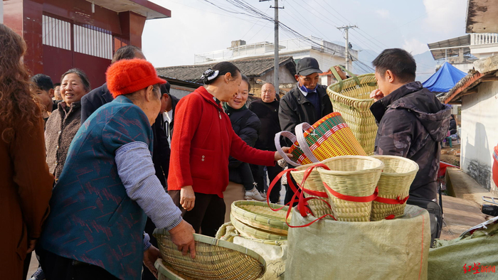 ▲“以物换物”的传统商贸交易
