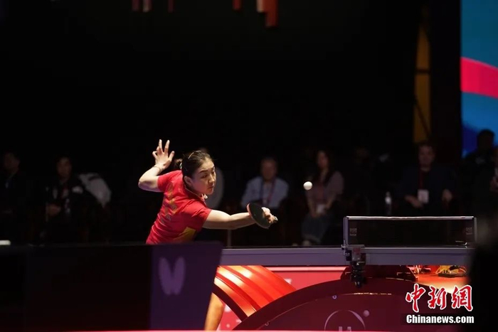 图为陈梦在1/4决赛中。中新社记者 刘旭 摄