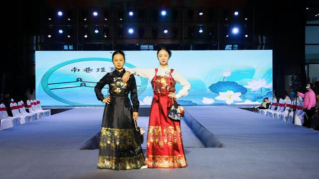 2023年曹县首届汉服文化节——曹县原创汉服新品发布秀 受访者供图