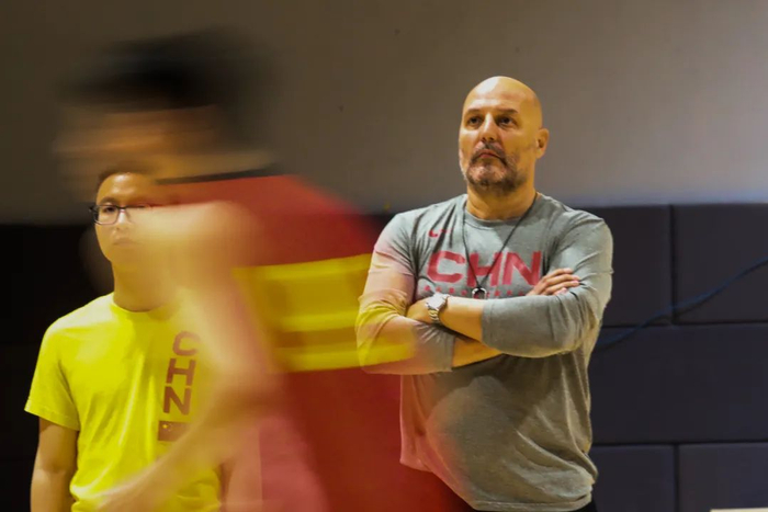 乔尔杰维奇上任后的首场公开训练课。图/中新社记者张亨伟