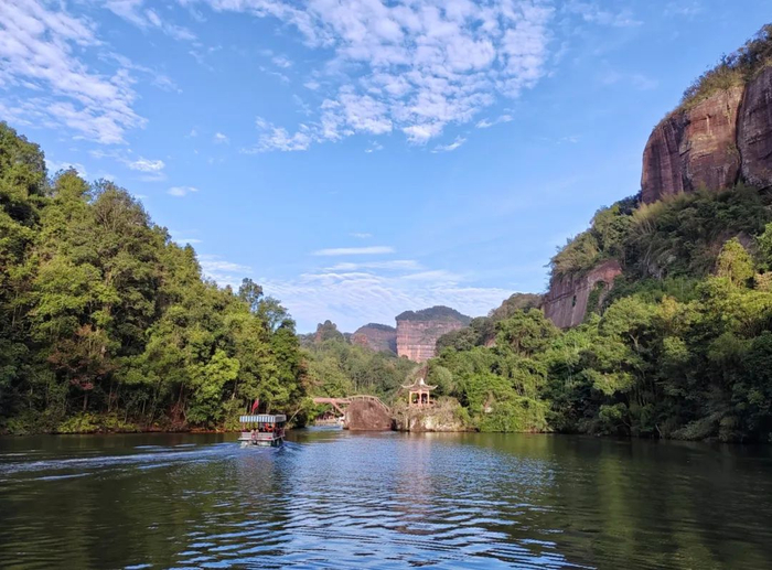 翔龙湖山水风光。马丽荧 摄