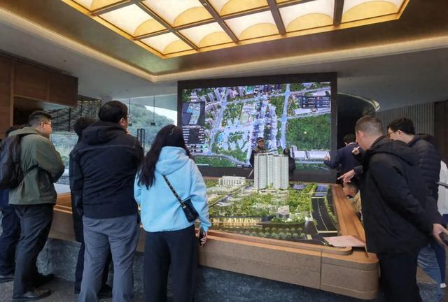 华润天河润府销售中心。毕思懿/摄