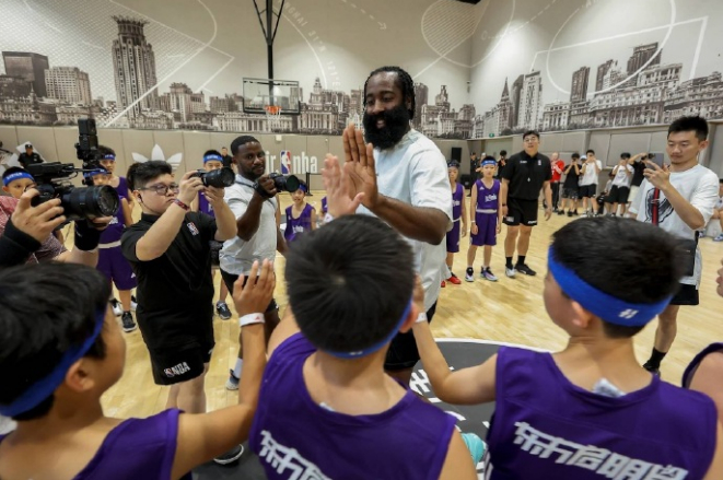 南模,向明中学荣获jr.