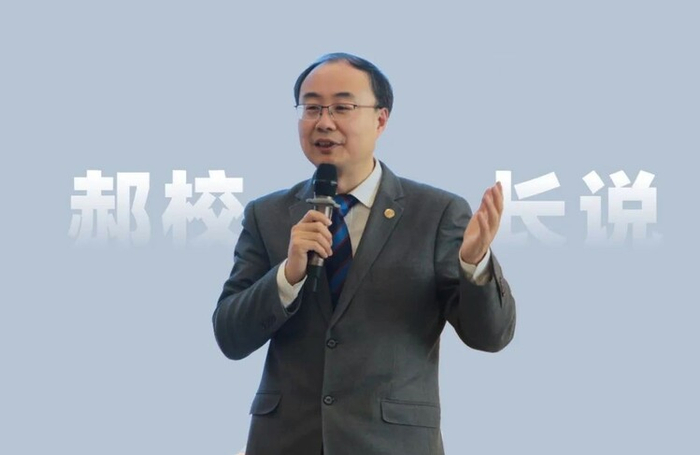 　　北京新学道临川学校国际部校长郝少林 