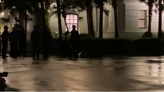 蔡英文办公室卫兵自戕现场画面曝光 新开电信传奇SF信息网 蔡英文办公室卫兵自戕现场画面曝光 新开电信传奇SF信息网