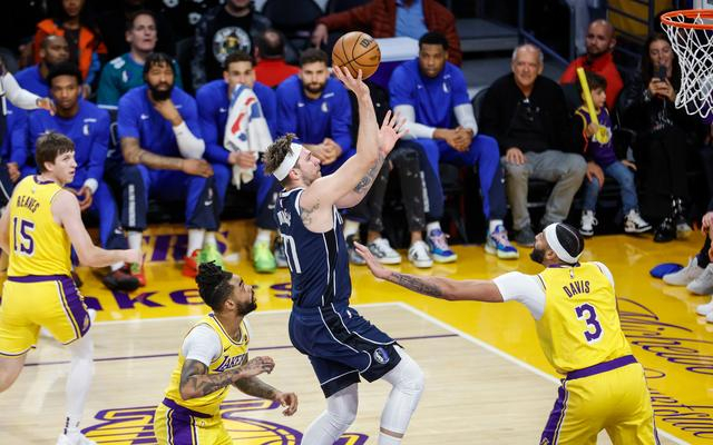 尽管东契奇的得分效率不俗，但未来有太多的不确定因素。  图/新华社