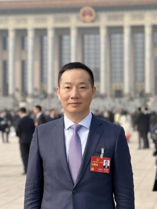 ▲全国人大代表、联泓新科董事长郑月明 图据受访者