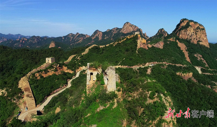 锥子山长城。辽宁日报记者杨靖岫