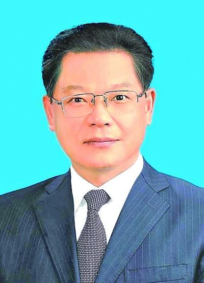 甘肃省委副书记,省长任振鹤代表