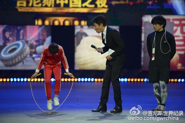 岑小林（左）曾在央视《吉尼斯中国之夜》栏目中提到过梦想。  图/吉尼斯世界纪录官微