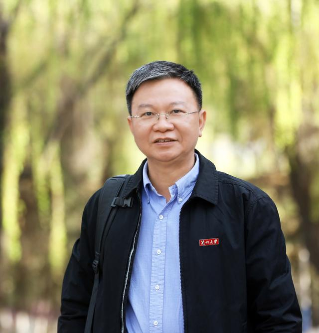 全国人大代表、中国科学院院士、兰州大学校长严纯华。受访者供图
