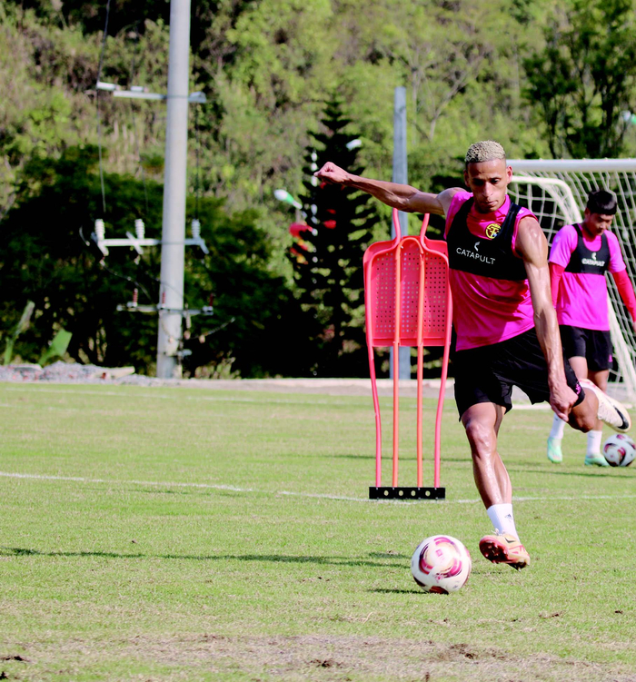 ▶广西平果哈嘹球员积极备战（俱乐部供图）