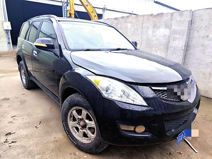     卢先生购买到的二手车 本报记者 黎兆齐 摄